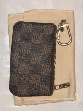 LV Damier Ebene Key Pouch
